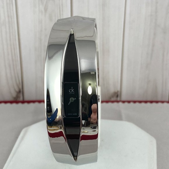 Calvin Klein Fabulous Swiss Workmanship Sculptured Bangle Bracelet Swiss Watch - Picture 2 of 11